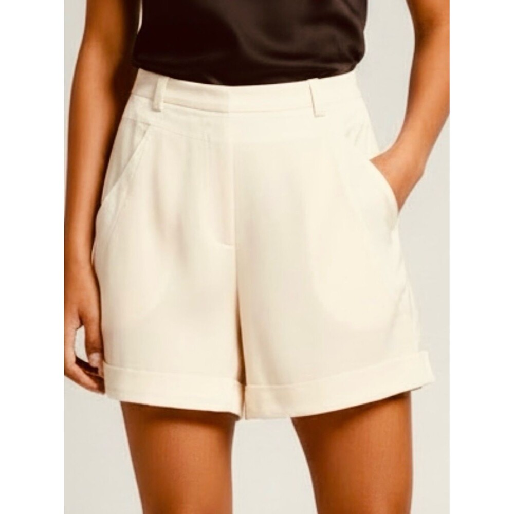 Maje & Vanessa Traina | High rise Off White Silk Dress shorts NWOT size 30